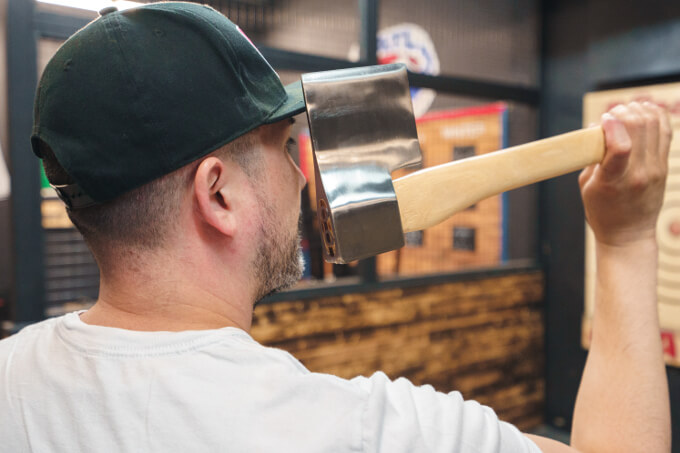 One-handed throw technique