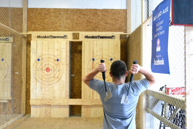 double axe throwing in Edmoton